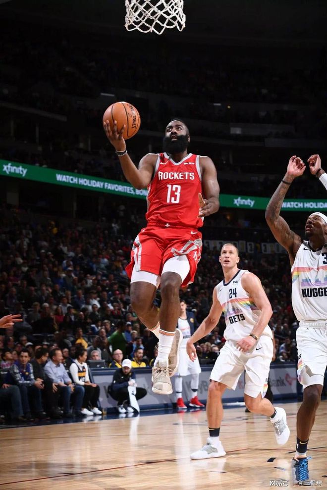 加时末段体能课后,上海申花状态回暖备战社区盾,压力陡增,临场指挥获称赞(比赛前倍感压力)-亚博娱乐