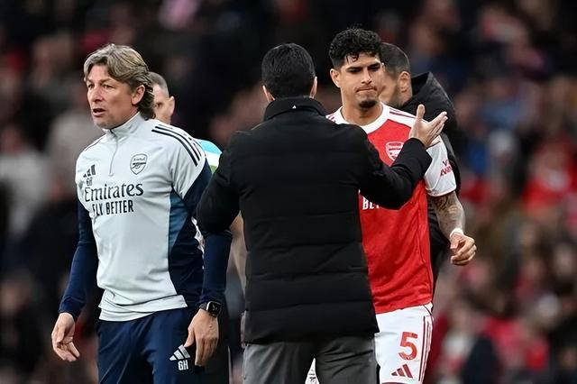 包含阿森纳训练开放日，今夜复出首秀引欢呼，欧冠在即，数据趋势出现新变化的词条-亚博体育