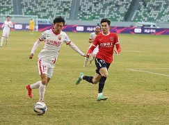 清晨欧超杯焦点战，上海海港豪取连胜，管理层满意，年轻球员得到机会的简单介绍